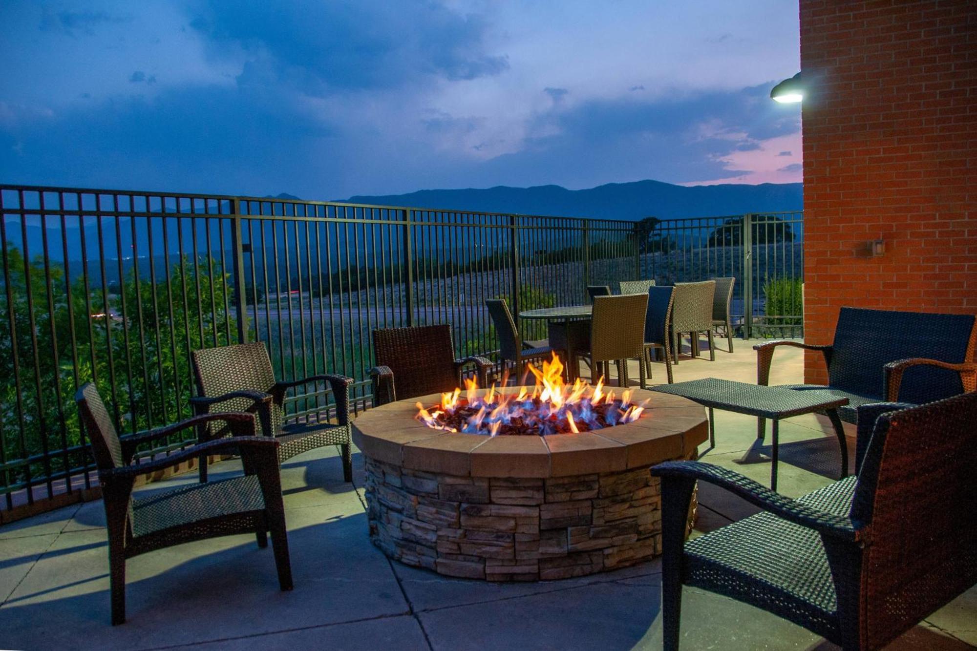 Fairfield Inn And Suites By Marriott Colorado Springs North Air Force Academy Gleneagle Luaran gambar